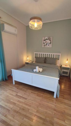 Kalithea Cosy Apartment Near Train Stations